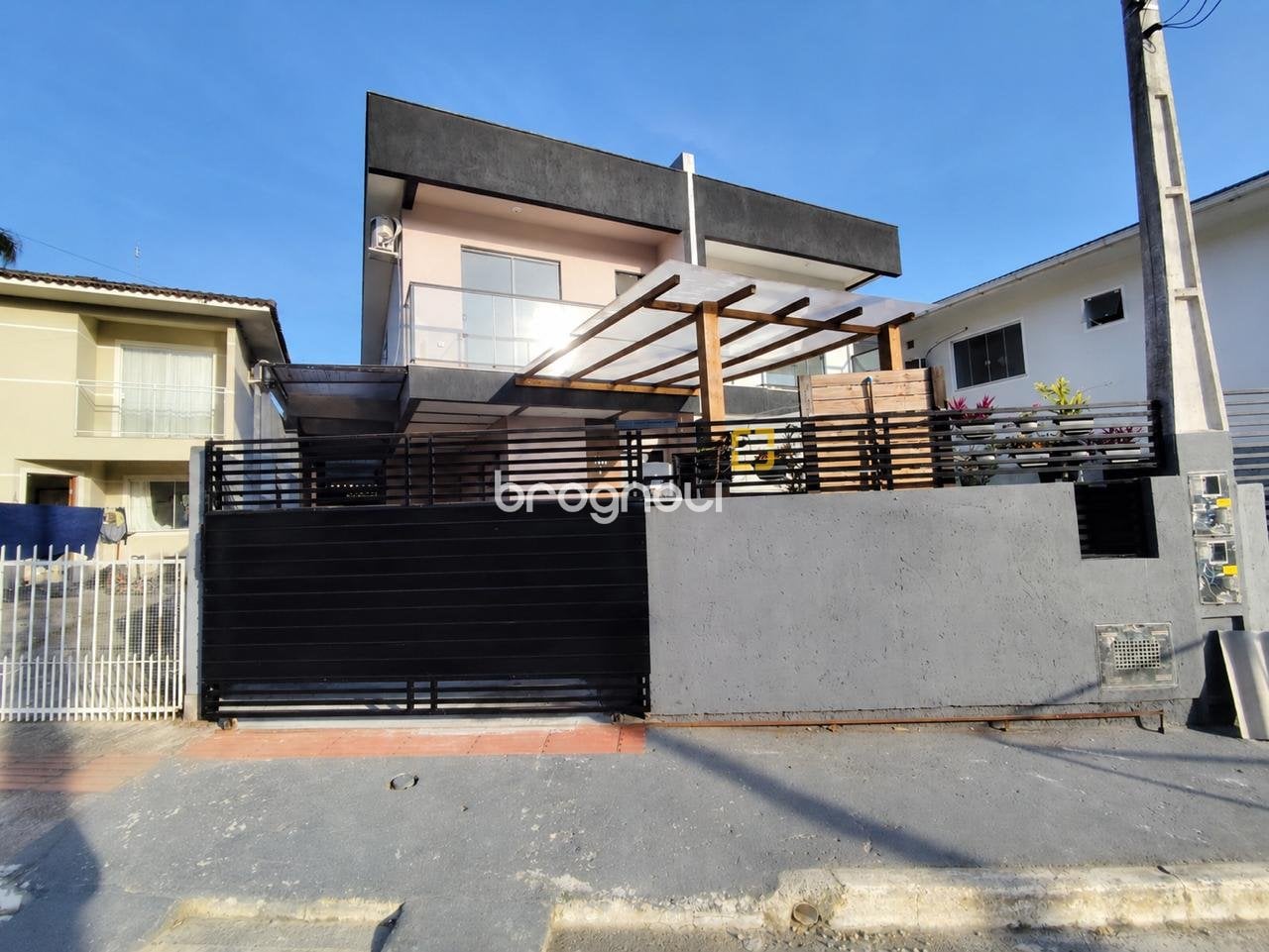 Casa à venda em Potecas, São José/SC — foto principal