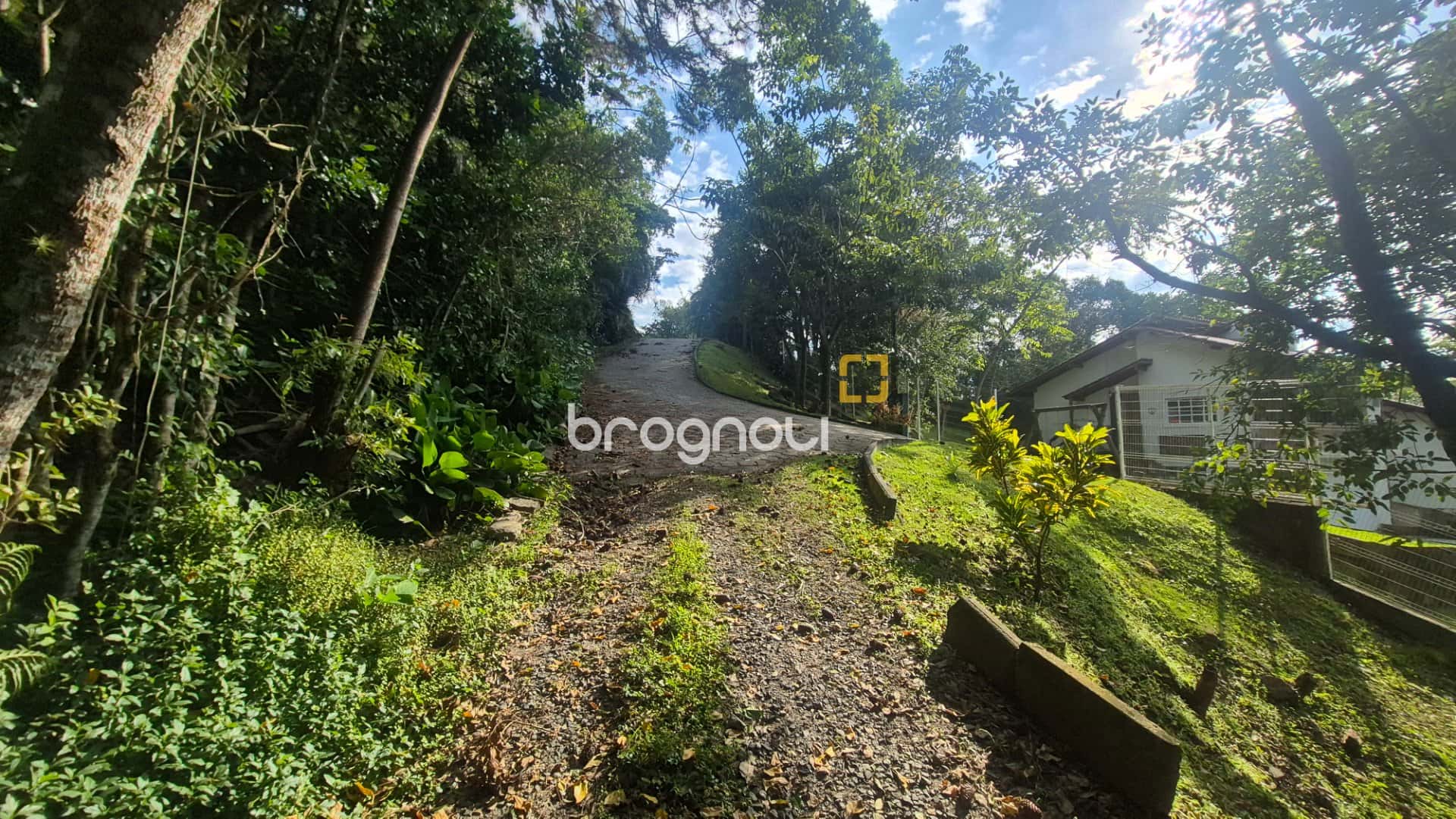 Terreno a venda na Vargem Pequena — foto principal