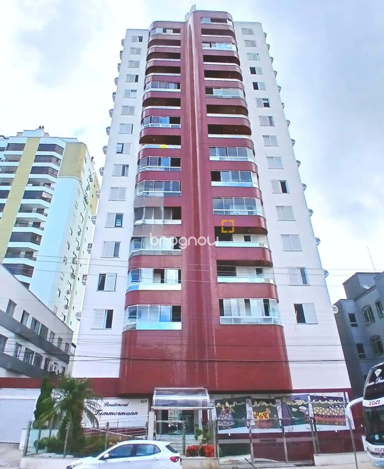 Apartamento à venda com 3 quartos, suíte, 1 vaga, mobiliado e equipado no Kobrasol, São José. — foto principal