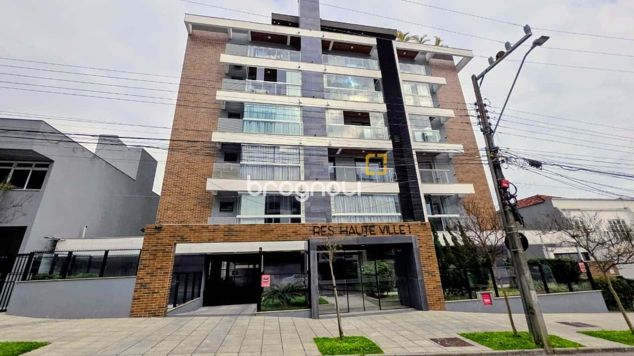 Apartamento 2 dormitórios com suíte - sacada com churrasqueira - Mobiliado -Centro Florianópolis — foto principal