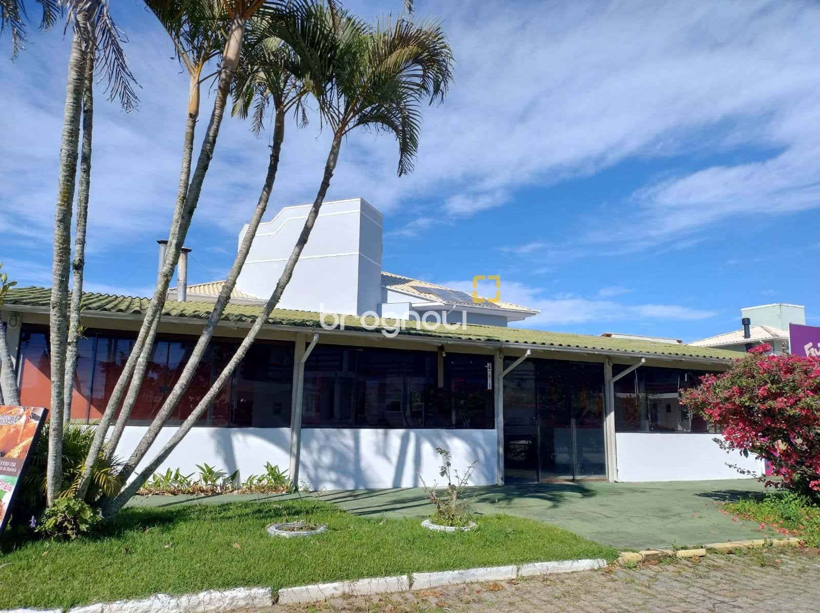 Ponto Comercial de Alto Potencial - Praia da Daniela — foto principal