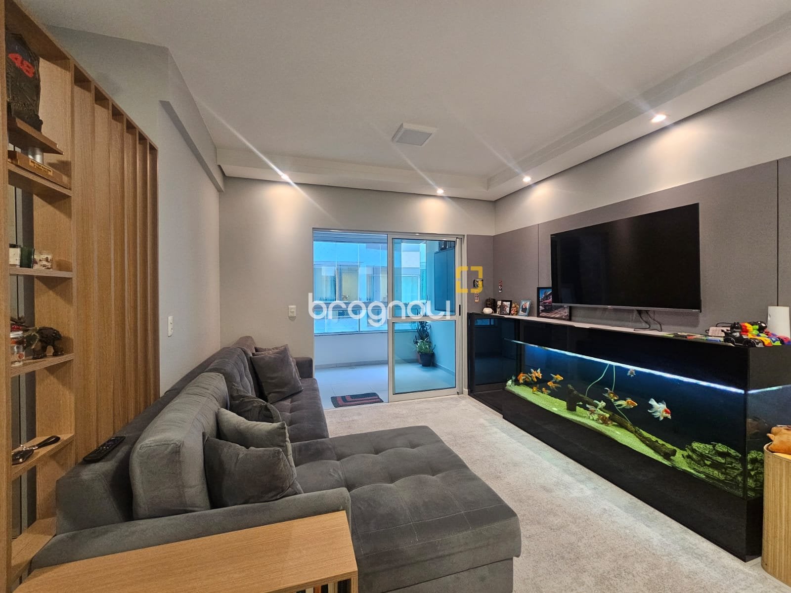 Apartamento à venda em Barreiros, São José/SC — foto principal