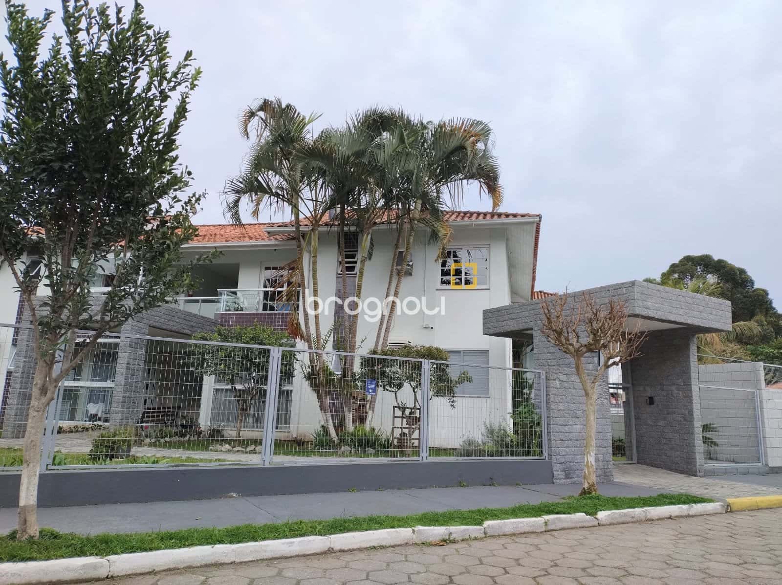 Apartamento 3 dormitórios - Residencial Vivenda dos Jardins - Canasvieiras — foto principal