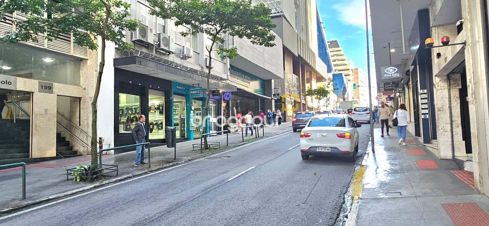 Sala comercial ampla, com 60 m², oitavo pavimento, com vista livre e para o mar, centro - Florianópolis/SC — foto principal
