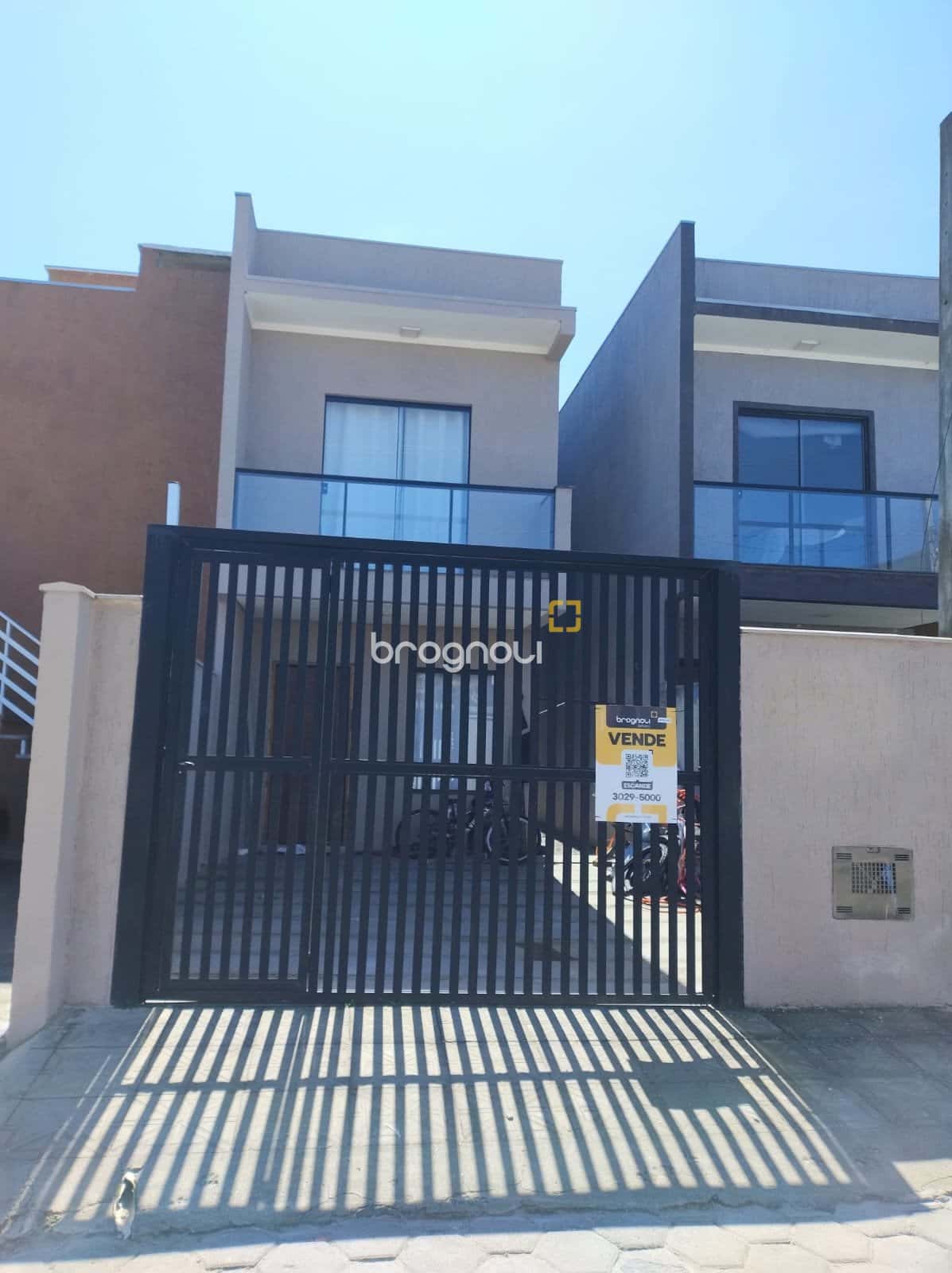Sobrado com 3 Quartos à venda, 109m² - São João do Rio Vermelho — foto principal