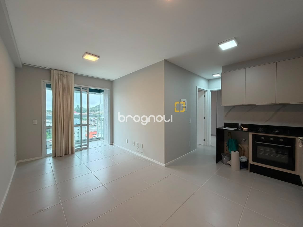 Apartamento à venda em Ipiranga, São José/SC — foto principal
