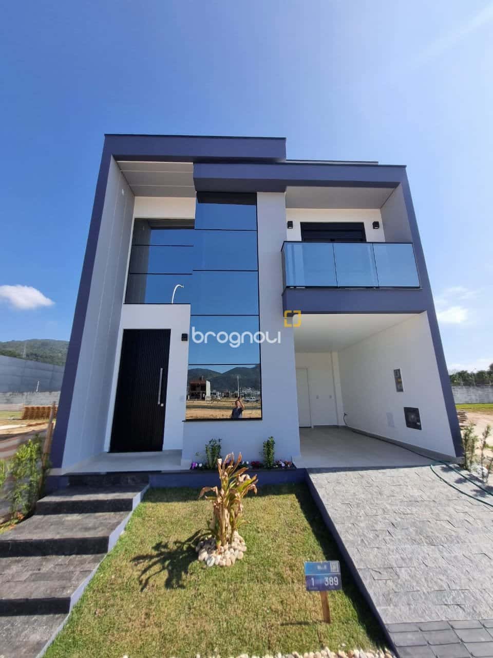 Imóvel 92800 — foto principal