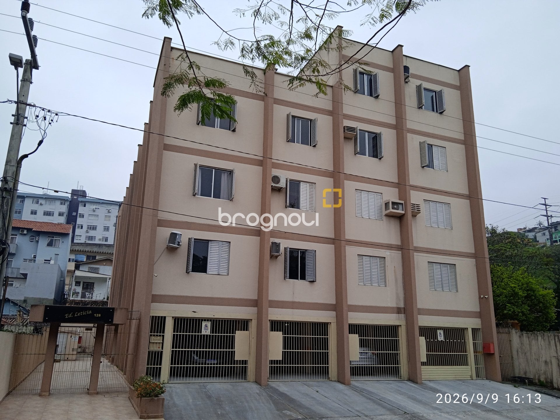 Apartamento à venda em Coqueiros, Florianópolis/SC — foto principal
