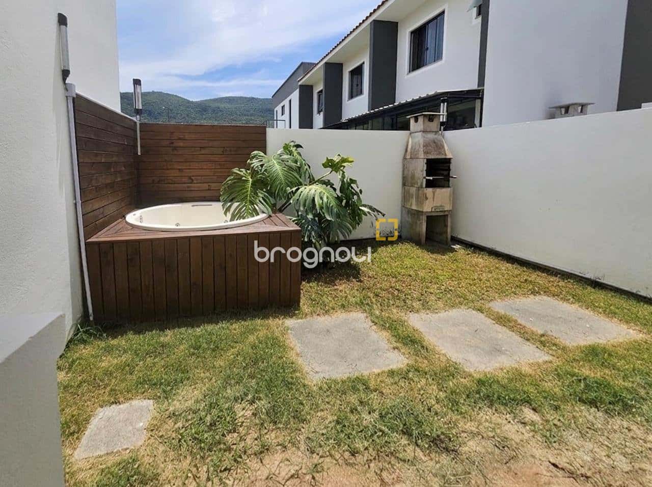 Sobrado de Alto Padrão no Bosque São José – Forquilhas, São José/SC — foto principal