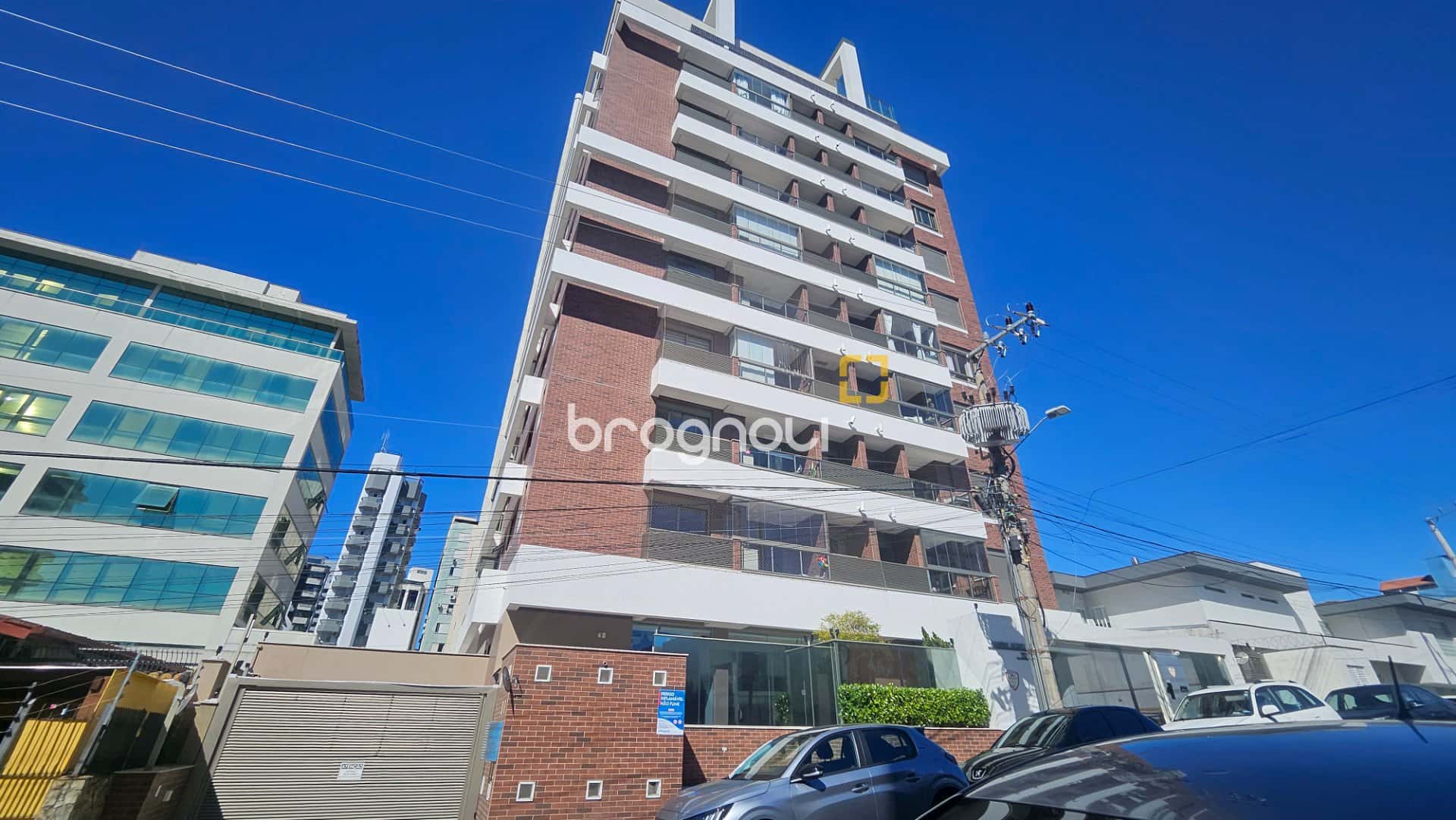 Apartamento de 2 quartos à venda no Centro, seminovo, semimobiliado — foto principal