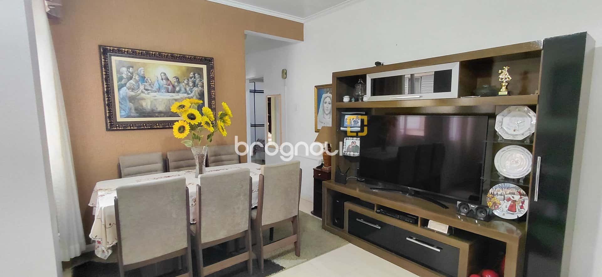 Apartamento de 3 quartos, 1 suíte, no centro de Florianópolis. — foto principal