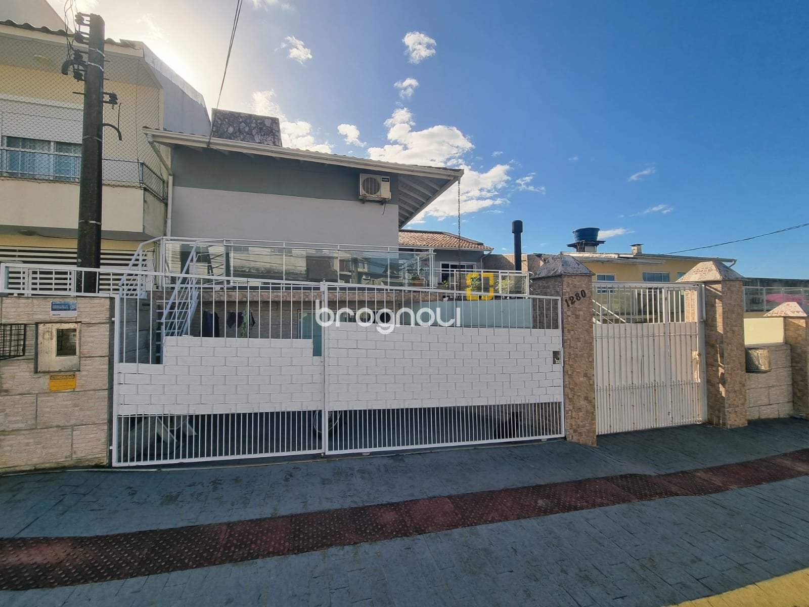 Casa à venda em Serraria, São José/SC — foto principal