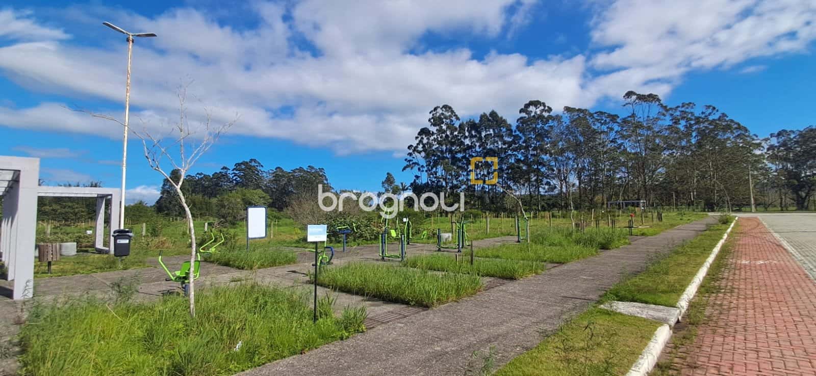 Terreno com escritura em Loteamento em Canasvieiras — foto principal