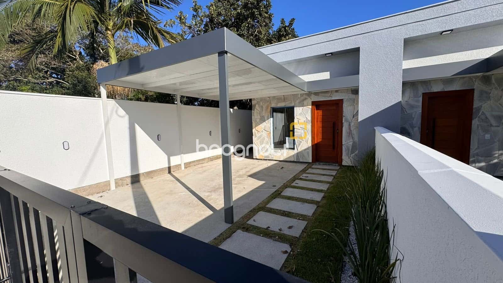 Casa nova com 2 domitórios no Rio Vermelho — foto principal