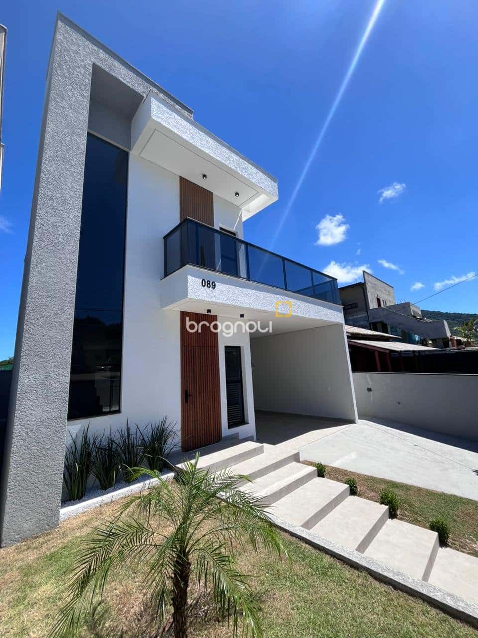 Casa de Alto Padrão com 2 Suítes à Venda nos Ingleses – Florianópolis/SC — foto principal