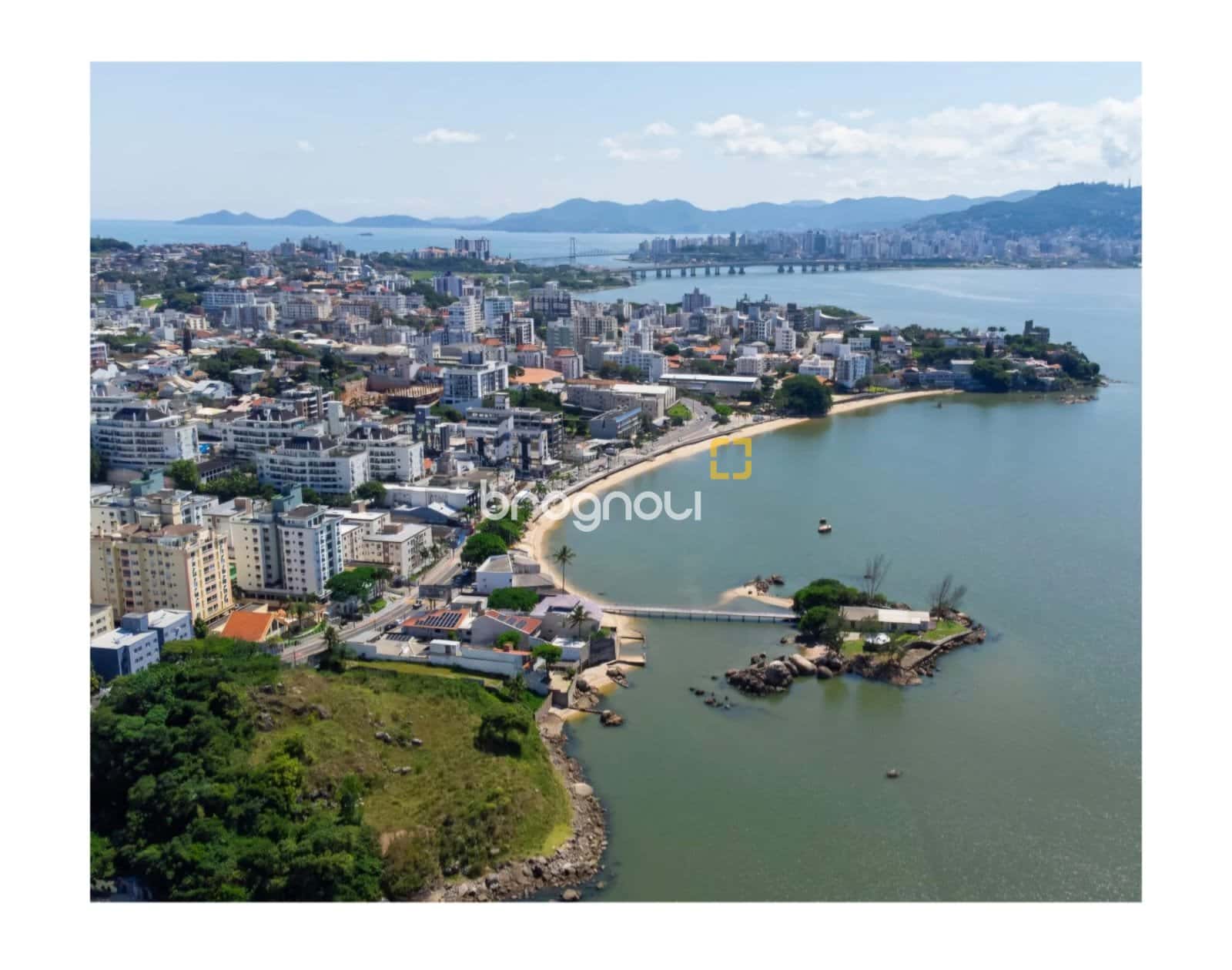 Duplex à venda em Coqueiros | Vista Mar | 3 Suítes | 3 Vagas livres — foto principal
