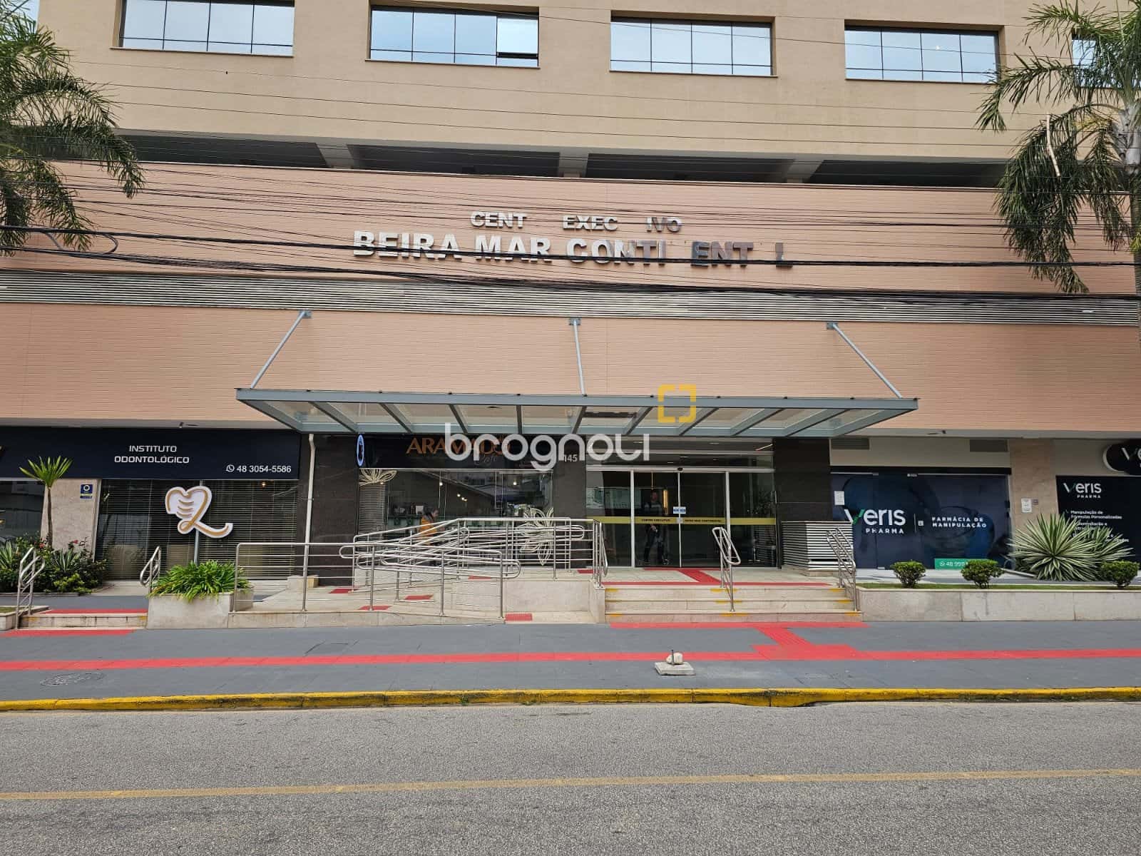 Loja Terrea no Edifício Centro Executivo Beira Mar Continental — foto principal