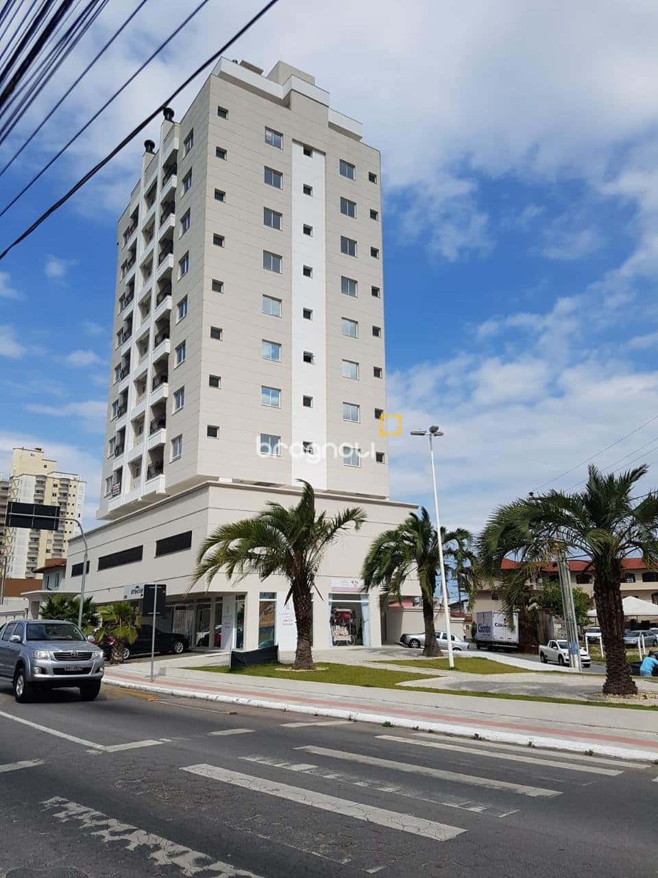 Apartamento 2 dormitórios no Centro de Palhoça — foto principal