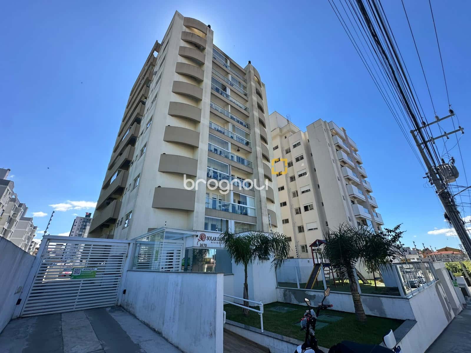 Apartamento com 2 quartos, 78 m² e sacada com churrasqueira — foto principal