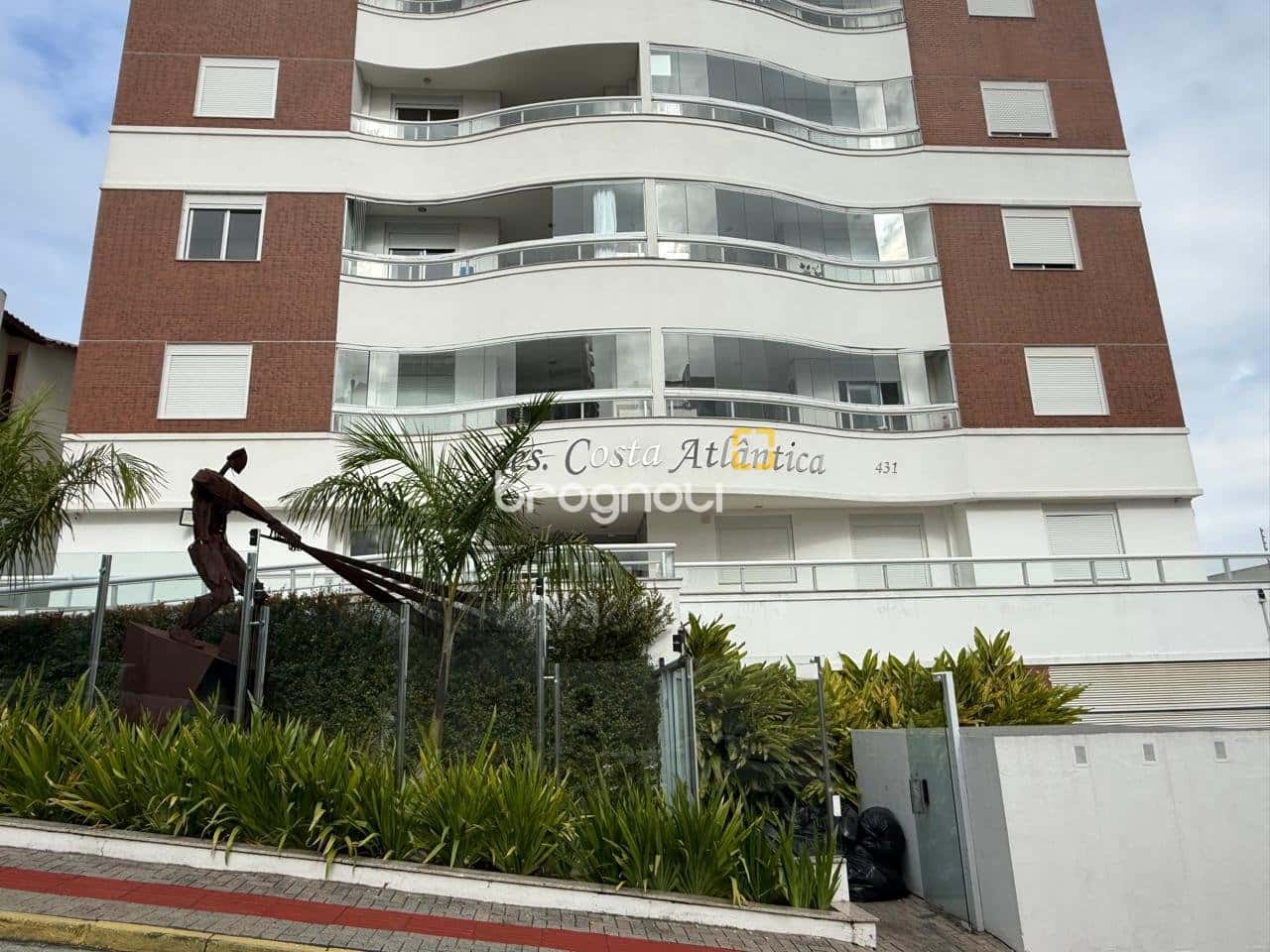 Apartamento com 3 quartos, 92m2, em Barreiros/Florianópolis — foto principal