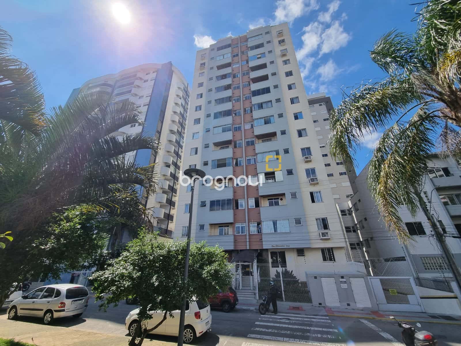 Apto dois quartos com garagem no Kobrasol — foto principal