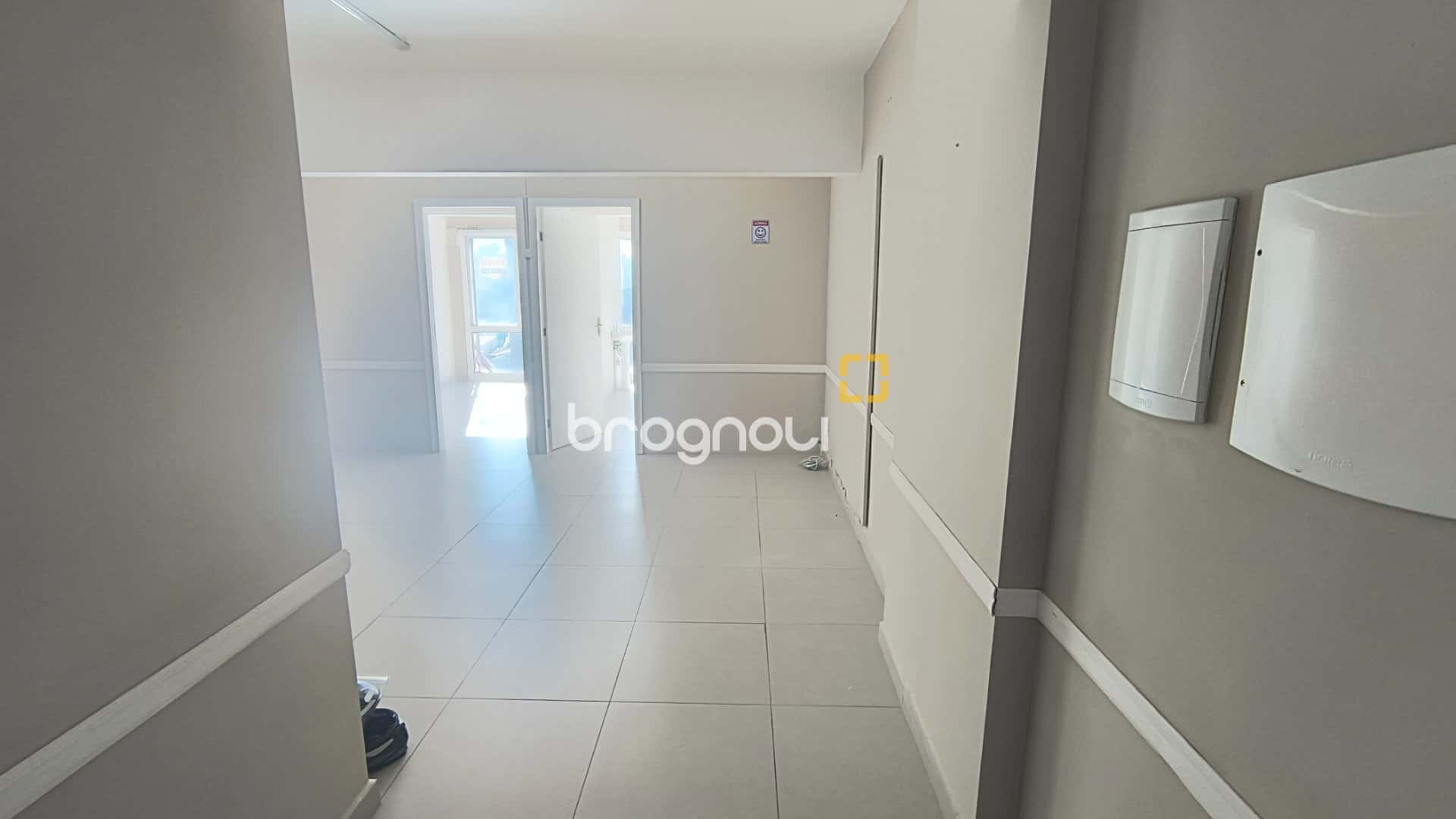 Sala Comercial com 2 Ambientes de Atendimento e Vista para o Mar — foto principal