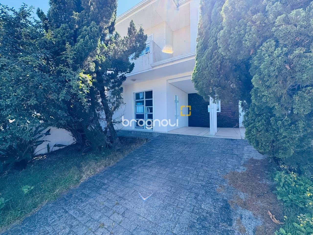 Casa Geminada com 3 Dormitórios e Suíte Master no Vivendas do Campeche — foto principal