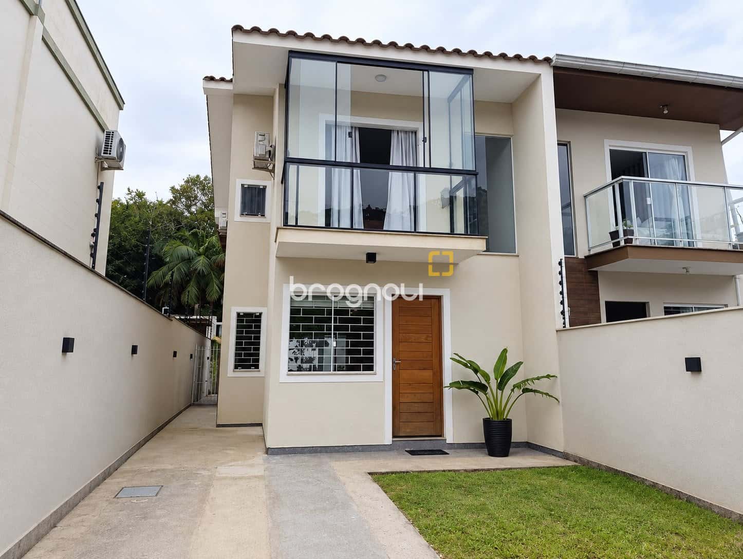 Casa à venda com 2 quartos, 1 suíte, no Sertão do Maruim — foto principal