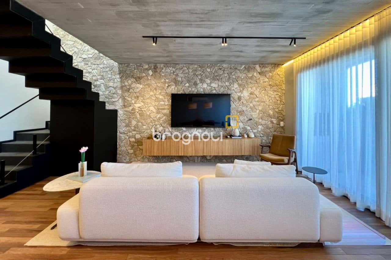 Casa em Condomínio com 238 m² e 3 Suítes, Canto da Lagoa - Florianópolis — foto principal