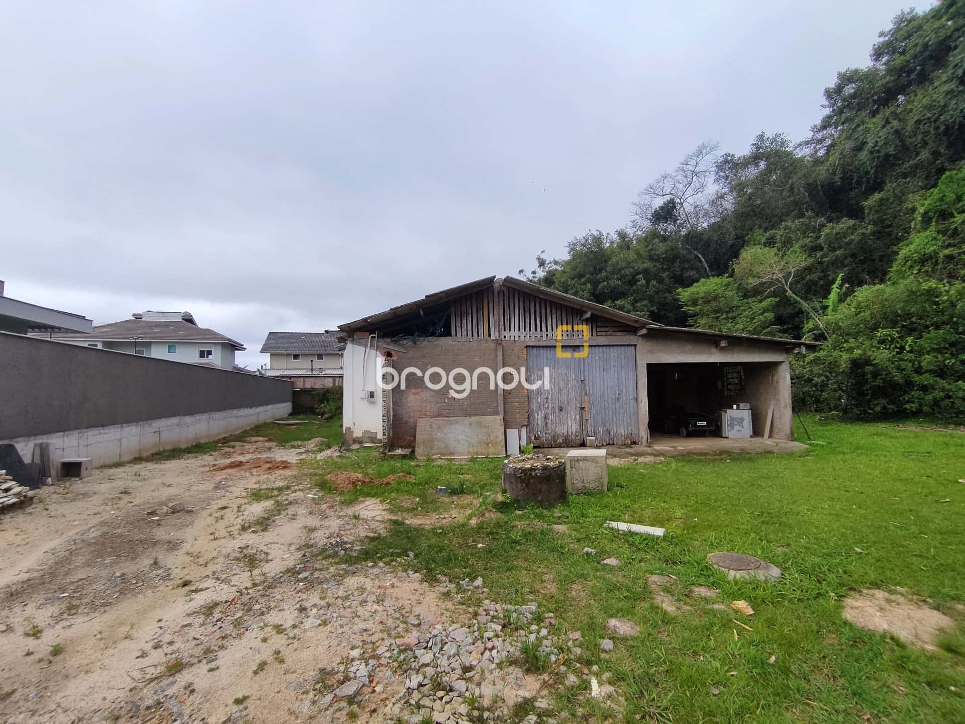 BROGNOLI VENDE - TERRENO EM CONDOMÍNIO FECHADO - CACHOEIRA DO BOM JESUS. — foto principal