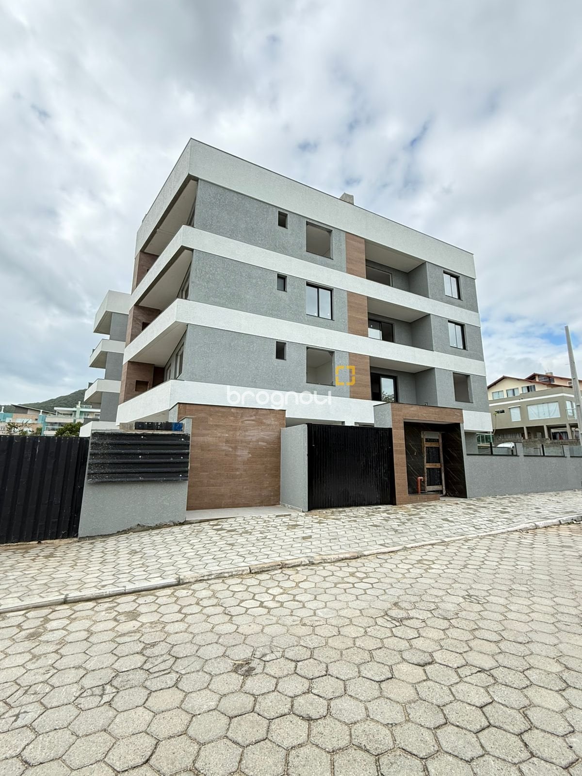 Apartamento à venda em Santinho, Florianópolis/SC — foto principal
