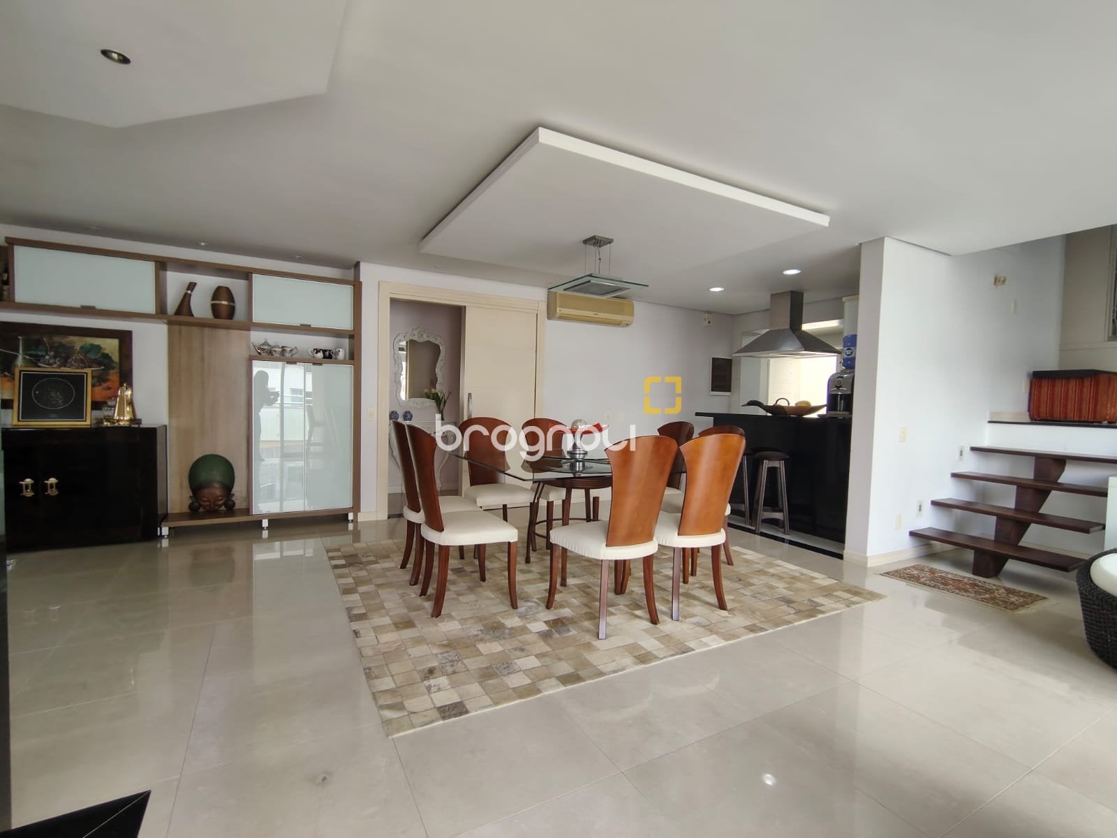 Casa à venda em Coqueiros, Florianópolis/SC — foto principal