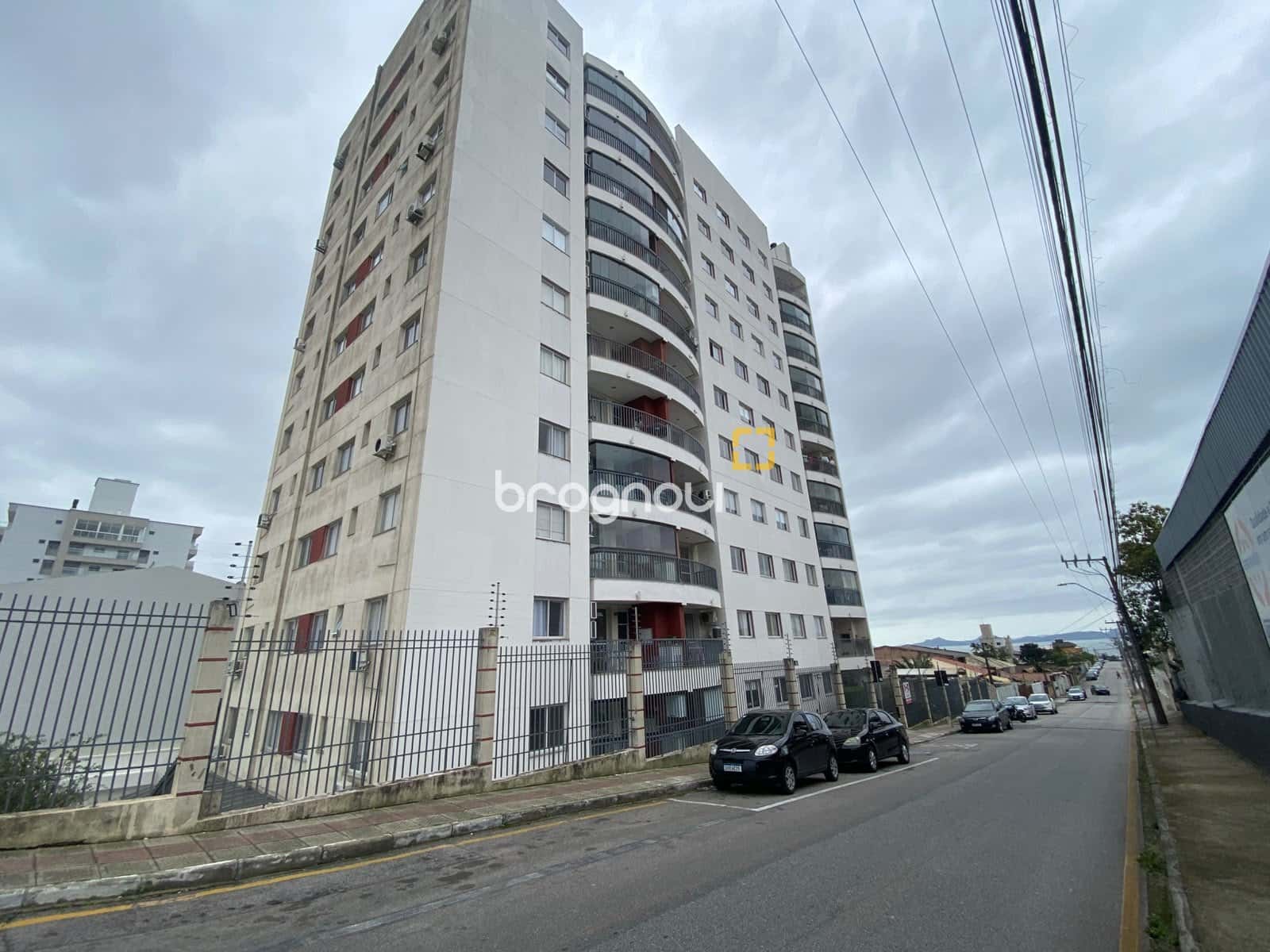 Apto 2 quartos (1 suíte) Sac, elev, gar. Barreiros - São José/SC — foto principal