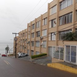 Apartamentos com 63m², 2 quartos, 1 suíte, 1 garagem, no bairro Coqueiros em Florianópolis
