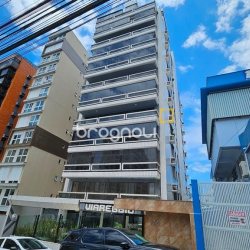 Apartamento com 146m², 4 quartos (sendo 1 suíte), 2 garagens, no bairro Centro em Florianópolis