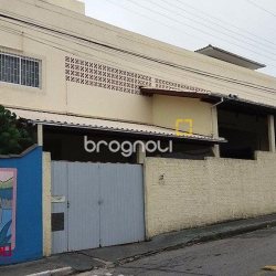 Galpão com 1270m², 6 garagens, no bairro Serraria em São José