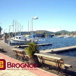 Casa com 1400m², no bairro Lagoa da Conceição em Florianópolis