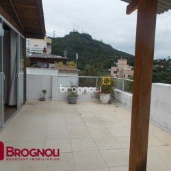 Cobertura com 163m², 3 quartos (sendo 1 suíte), 2 garagens, no bairro Trindade em Florianópolis