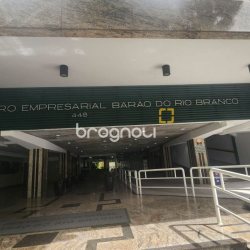 Sala com 136m², 3 garagens, no bairro Centro em Florianópolis
