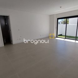 Studio com 37m², 1 quarto, 1 garagem, no bairro Ribeirão da Ilha em Florianópolis