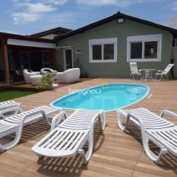 Casa com 190m², 3 quartos (sendo 2 suítes), 3 garagens, no bairro Daniela em Florianópolis
