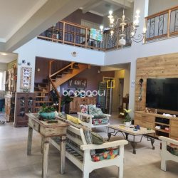 Casa com 567m², 4 quartos (sendo 2 suítes), 3 garagens, no bairro Ingleses em Florianópolis