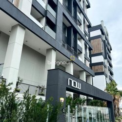 Apartamento com 77m², 2 quartos (sendo 2 suítes), 2 garagens, no bairro Estreito em Florianópolis