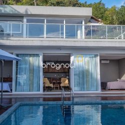 Casa de Condomínio com 680m², 5 quartos (sendo 5 suítes), 6 garagens, no bairro Sambaqui em Florianópolis