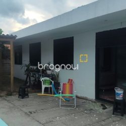 Casa com 180m², 2 quartos (sendo 2 suítes), 3 garagens, no bairro Ratones em Florianópolis