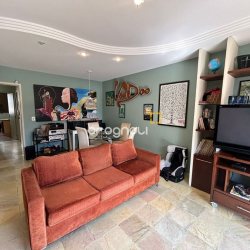 Apartamento com 84m², 3 quartos (sendo 1 suíte), 2 garagens, no bairro Itaguaçu em Florianópolis