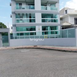 Apartamento com 63m², 2 quartos (sendo 1 suíte), 1 garagem, no bairro Pagani em Palhoça
