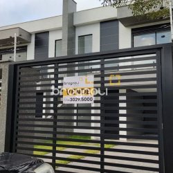 Casa com 172m², 3 quartos (sendo 3 suítes), 2 garagens, no bairro Ingleses em Florianópolis