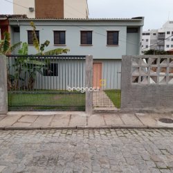 Casa com 134m², 1 garagem, no bairro Trindade em Florianópolis