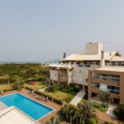 Cobertura com 174m², 3 quartos (sendo 1 suíte), 3 garagens, no bairro Campeche em Florianópolis